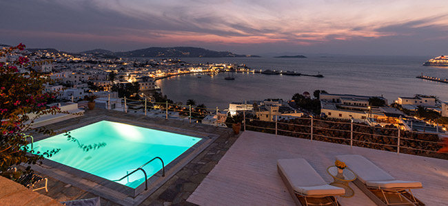 Private pools with Aegean Sea View