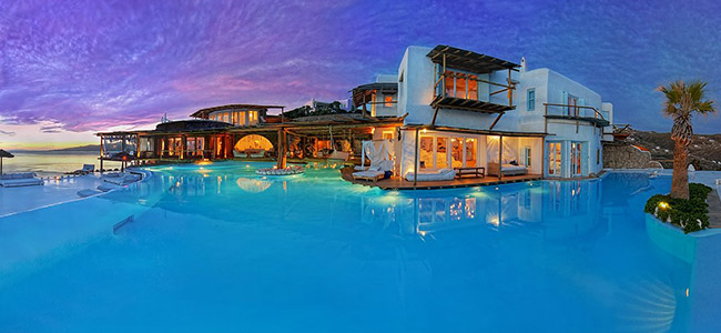 Private pools with Aegean Sea View